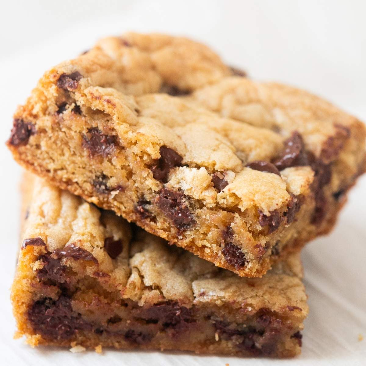 sourdough discard chocolate chip cookie bars